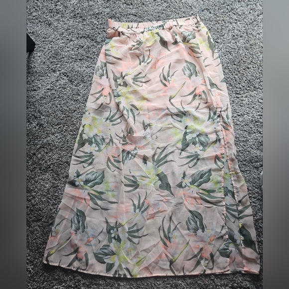 H&M Divided Floral Midi Skirt – Tropical Print, Size Large - Picture 2 of 11